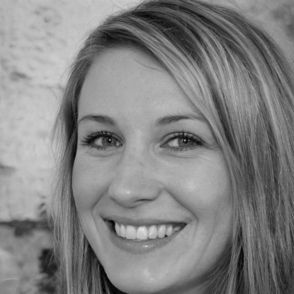 Portrait de Sophie Martin, formatrice en outils numériques bancaires